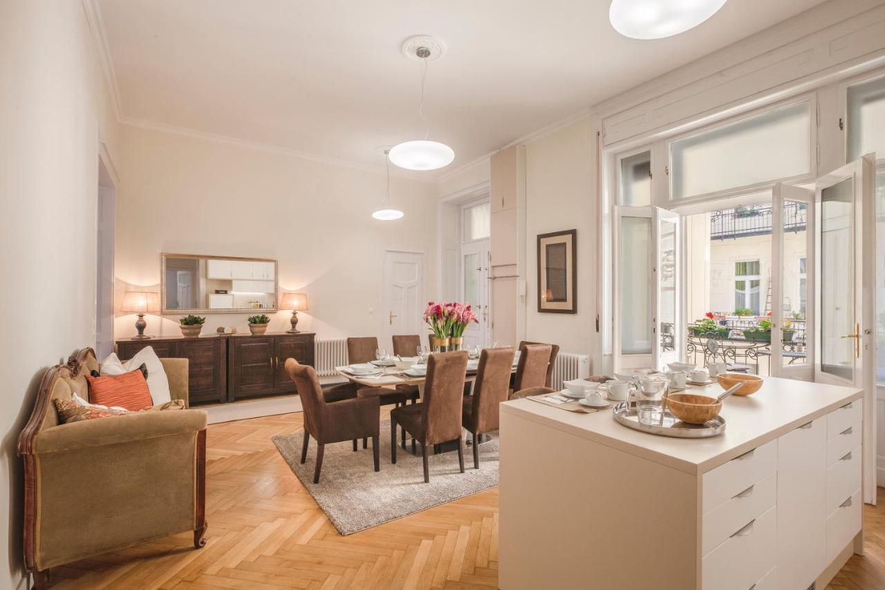 Modernized Unique Huge Central Apartment On 135Sqm Budapest Bagian luar foto